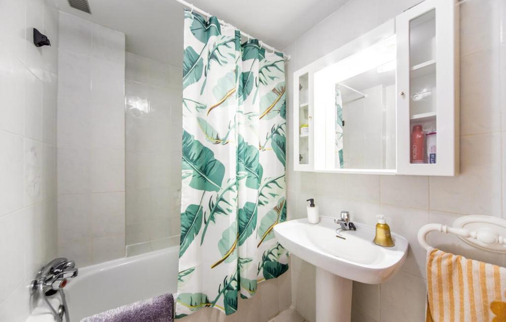 Stunning Apartment In Оропеса-дель-Мар Екстер'єр фото